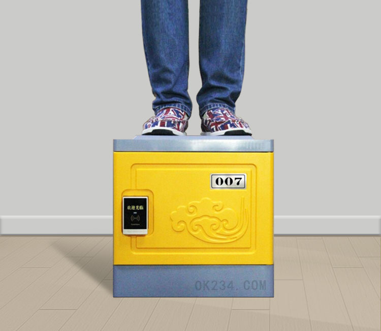 世紀(jì)聯(lián)合塑料更衣柜儲(chǔ)物柜的優(yōu)勢(shì)特點(diǎn) 世紀(jì)聯(lián)合塑料更衣柜儲(chǔ)物柜的五大優(yōu)勢(shì)